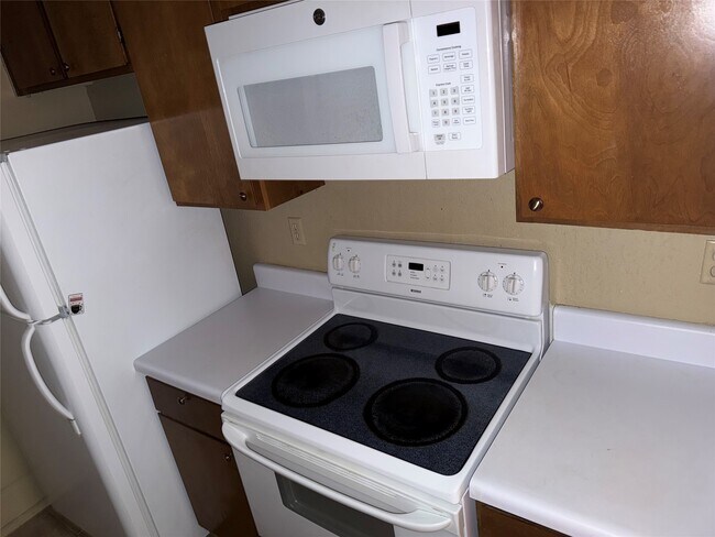 Building Photo - 7950 N Stadium Dr