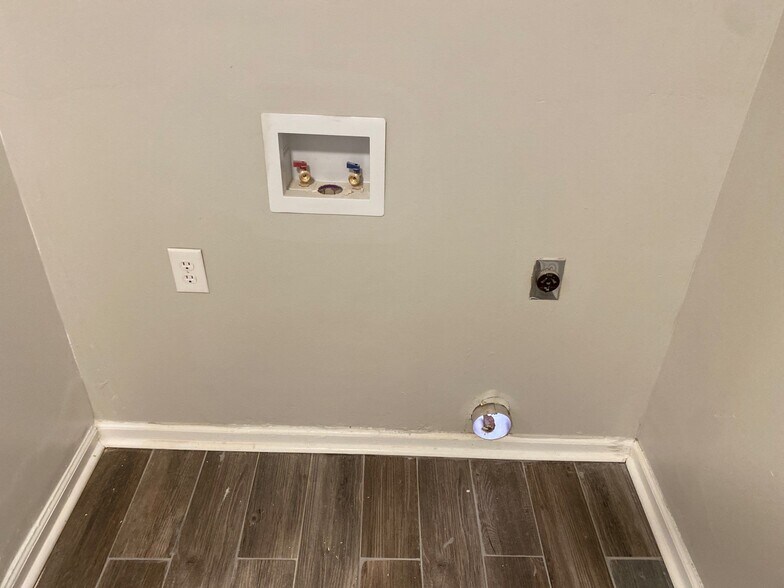 Building Photo - 70 Sweetbay Dr