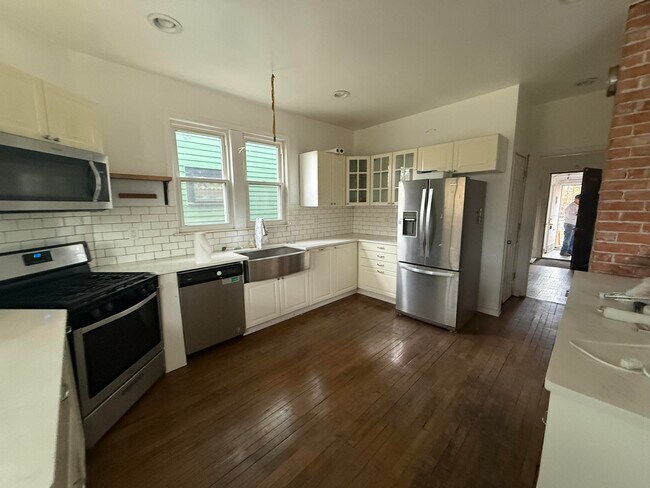 Building Photo - 3788 Burns Ave