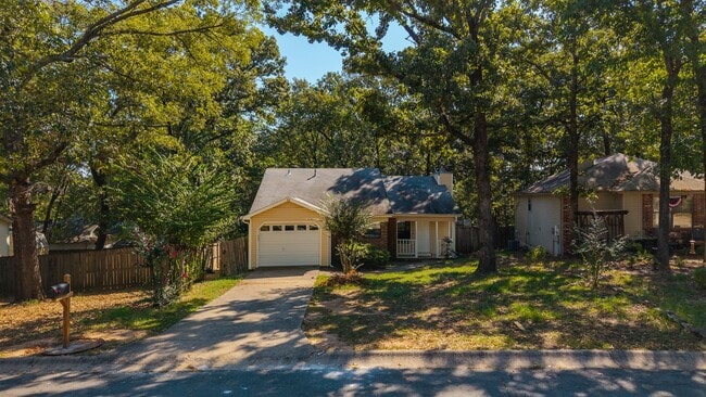 Building Photo - 24 Oak Ridge Dr