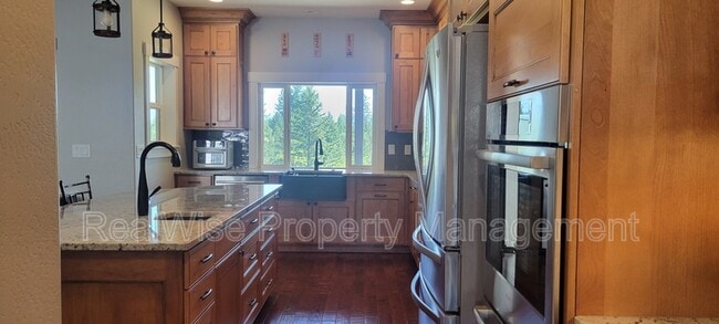 Building Photo - 235 Needlewood Dr