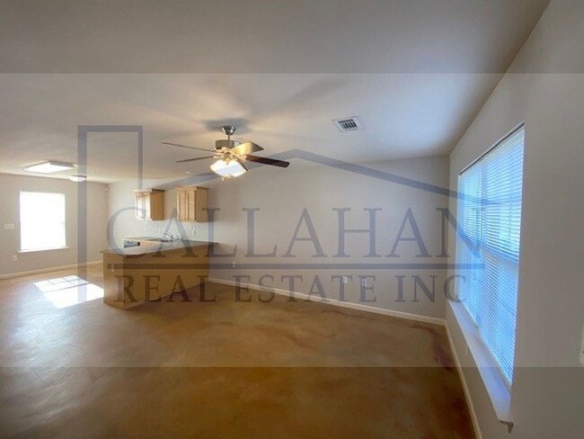 Building Photo - 8001 Langer Ln