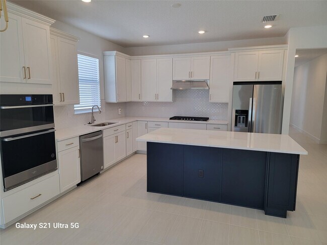 Building Photo - 8433 Beagle Ter