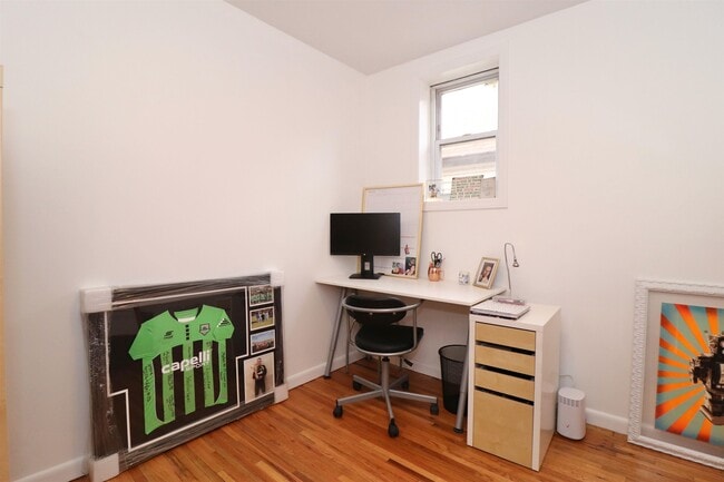 Building Photo - 206 Beacon Ave