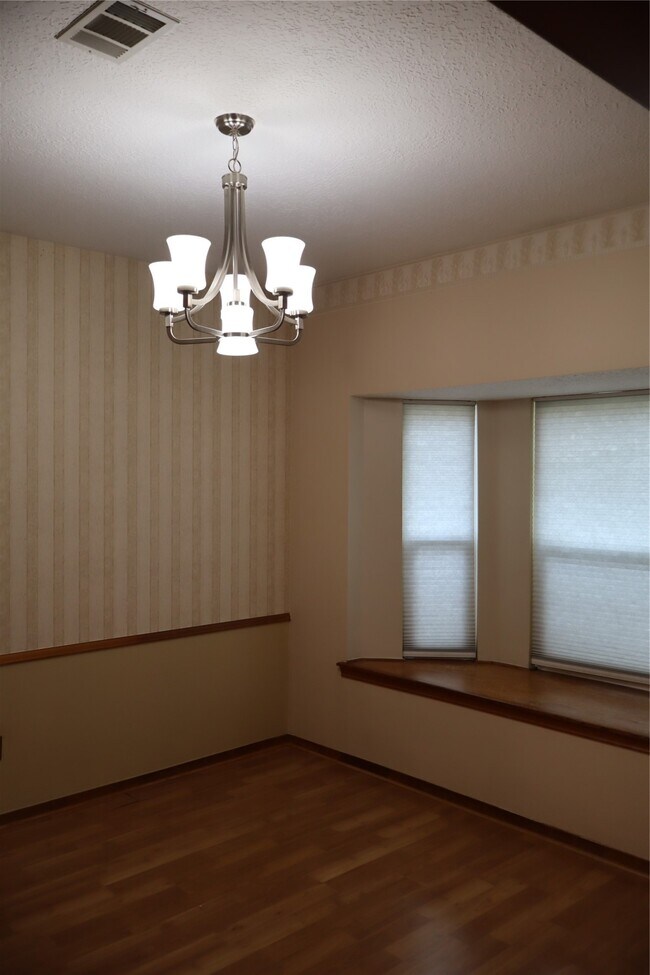 Building Photo - 6315 Seegers Trail Dr