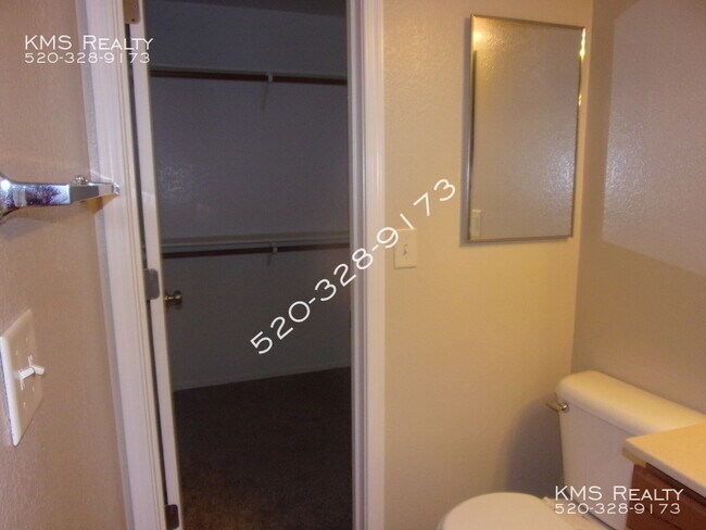 Building Photo - 6027 S Avenida Las Monjas