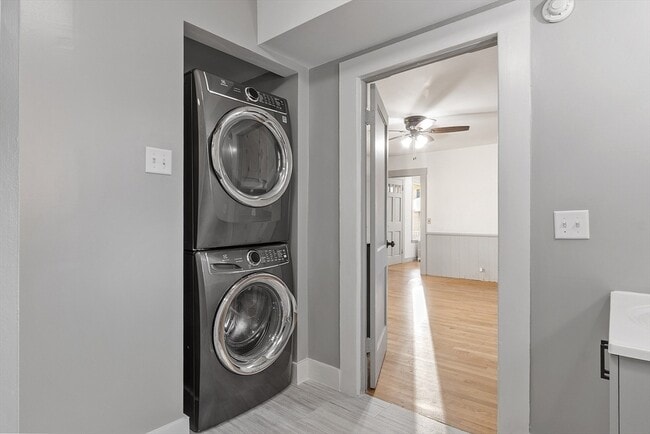 Building Photo - 20 Old Lowell Rd