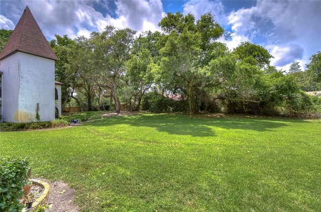 Building Photo - 230 N Bayshore Blvd