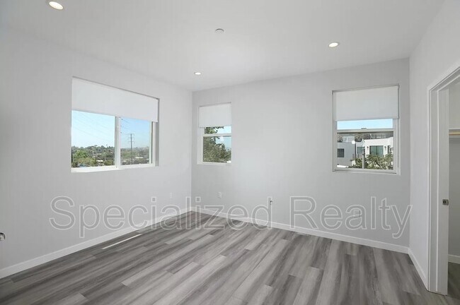 Building Photo - 1406 Eagle Vista Dr