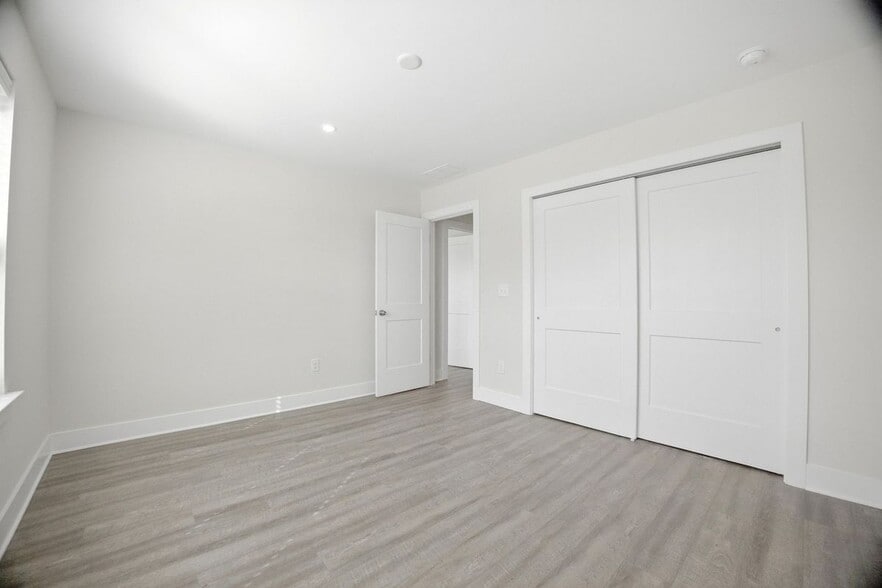 Building Photo - 3 Kessel Run