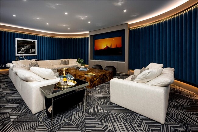 Building Photo - 1116 N Ocean Blvd