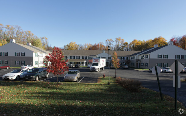 Building Photo - Holly Manor Apartments