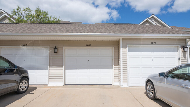 Building Photo - 1575 Long Meadow Trail