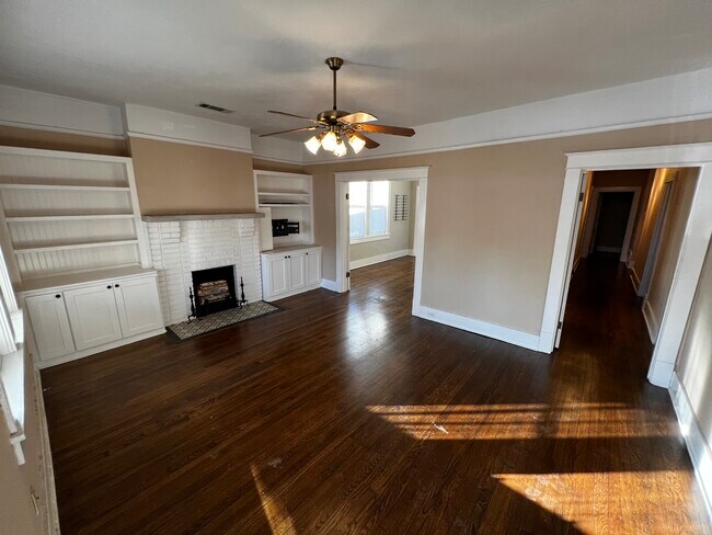 Building Photo - 2192 Nelson Ave