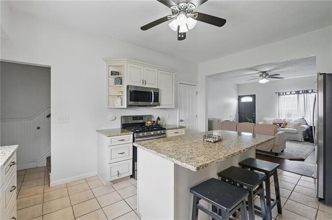 Building Photo - 431 Cedarville St