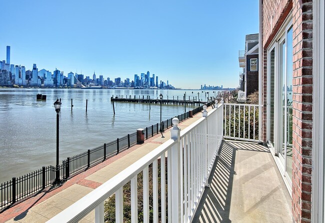 Building Photo - 470 Buffalo Ct