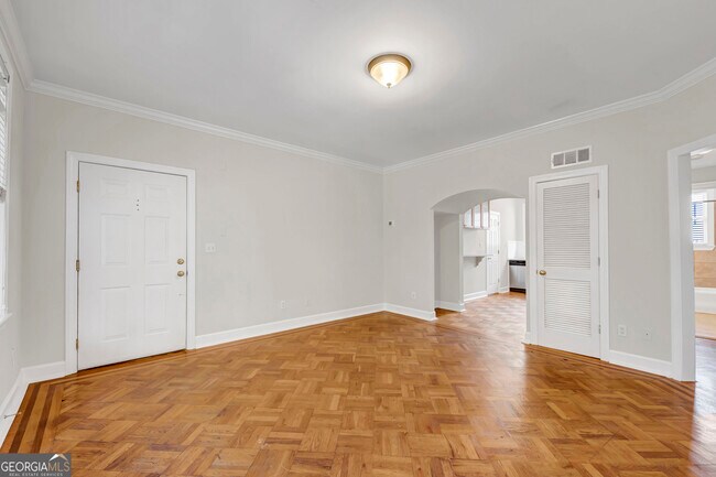 Building Photo - 878 Briarcliff Rd NE