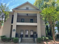 Building Photo - 703 W Jefferson St