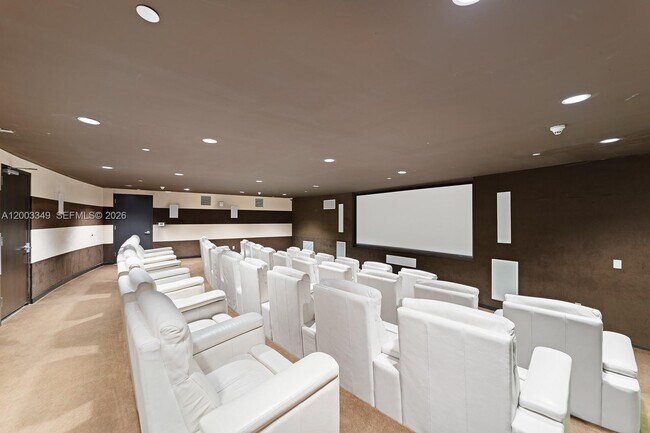 Building Photo - 900 Biscayne Blvd