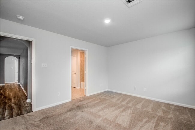Building Photo - 6222 El Topacio Dr