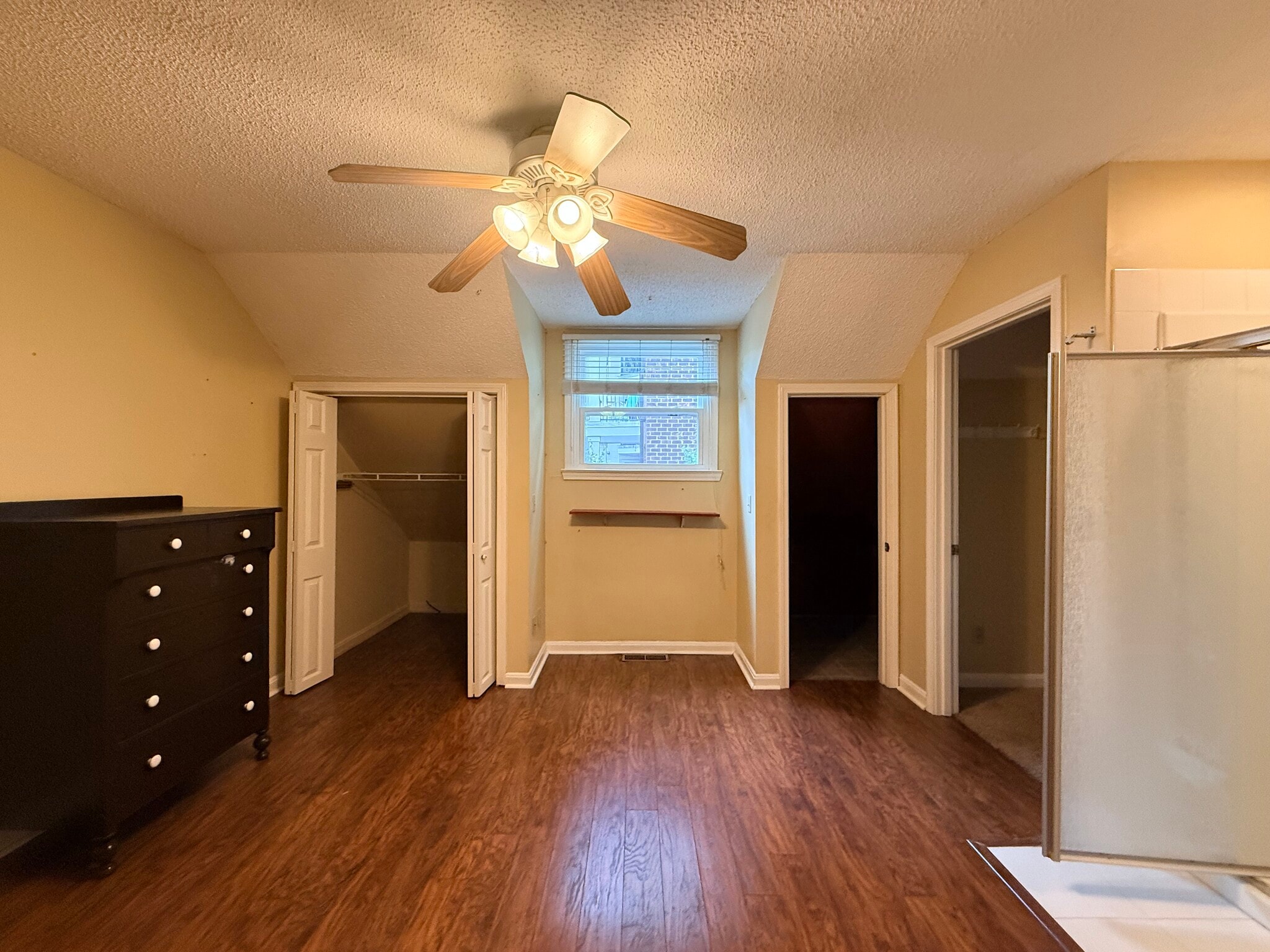 Building Photo - 1819 Wedgewood Ave