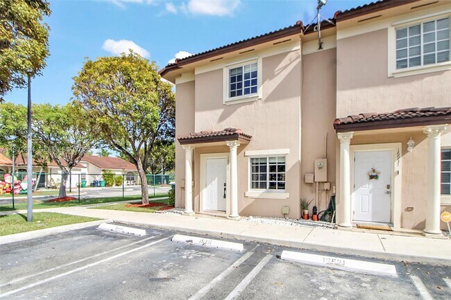 Building Photo - 16911 SW 137th Ct