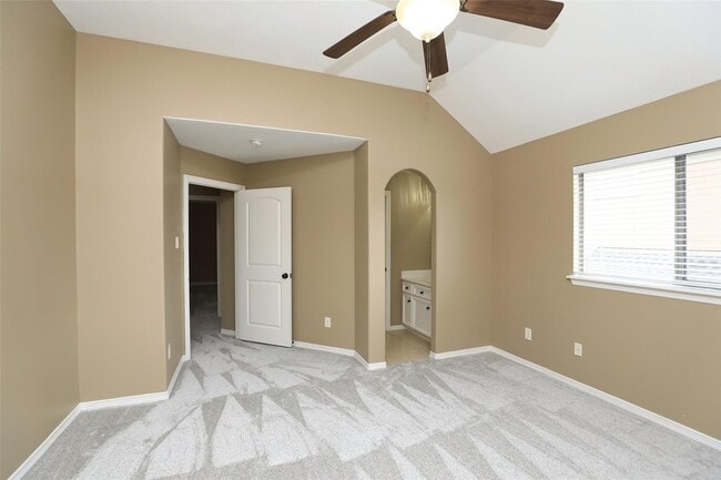 Building Photo - 13810 Nathan Ridge Ln