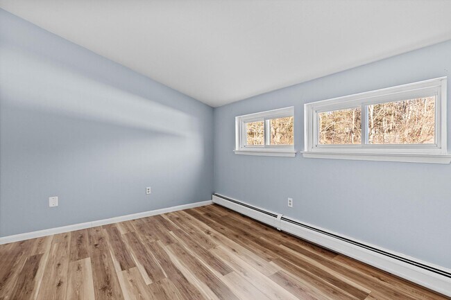 Building Photo - 50 E Hill Rd