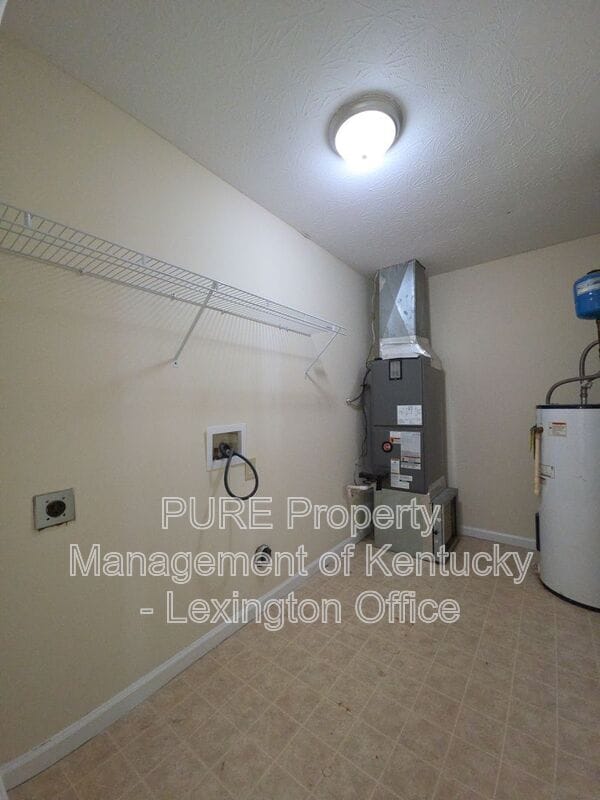 Building Photo - 291 Grinder Ct