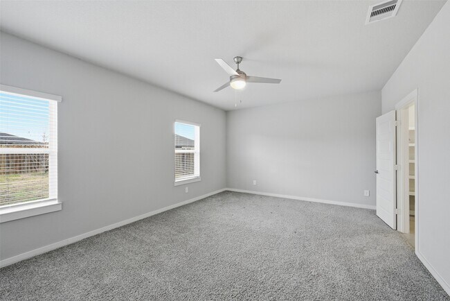 Building Photo - 28922 Yulee Mill Dr