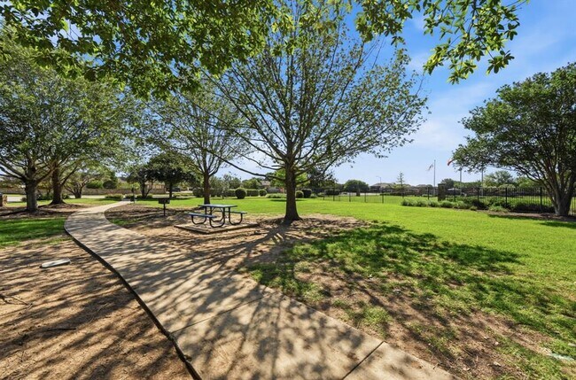 Building Photo - 373 Lacey Oak Lp