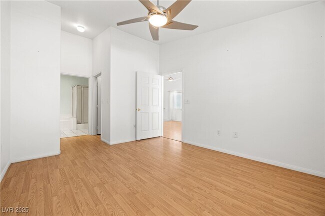 Building Photo - 855 N Stephanie St