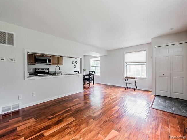 Building Photo - 3115 Sunnyside Ct