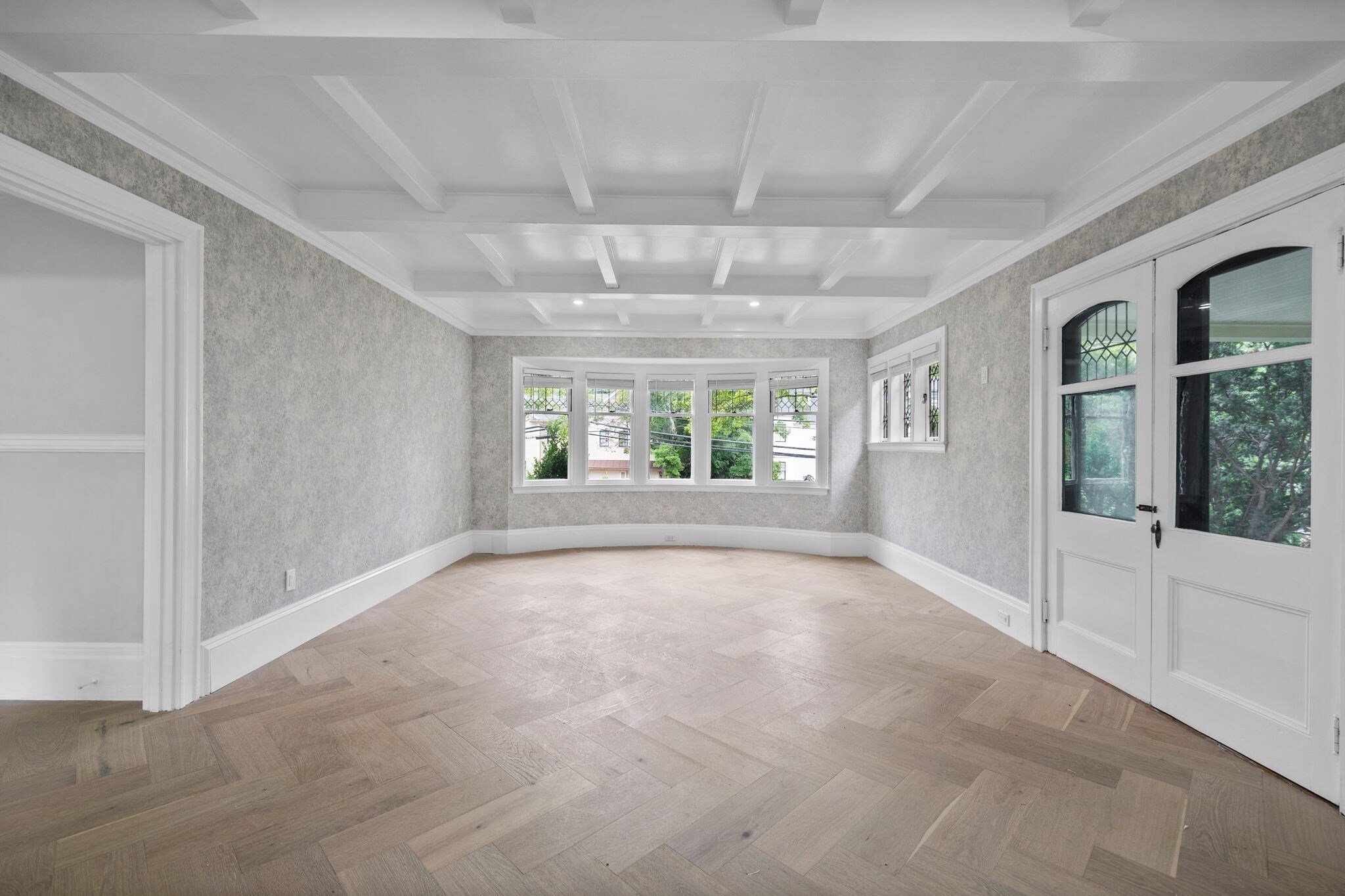 Building Photo - 476 Heath St