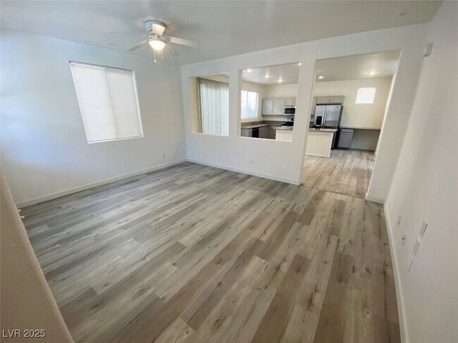 Building Photo - 6736 Twisted Wood Dr