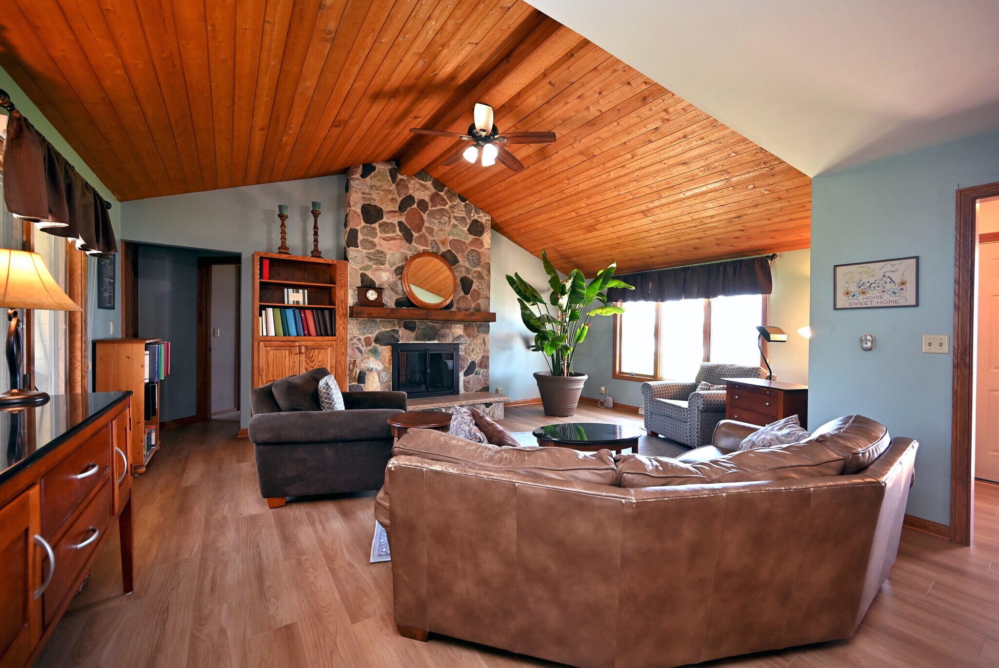 Building Photo - 202 Lac La Belle Dr