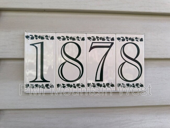 Building Photo - 1878 E Stratford Ave