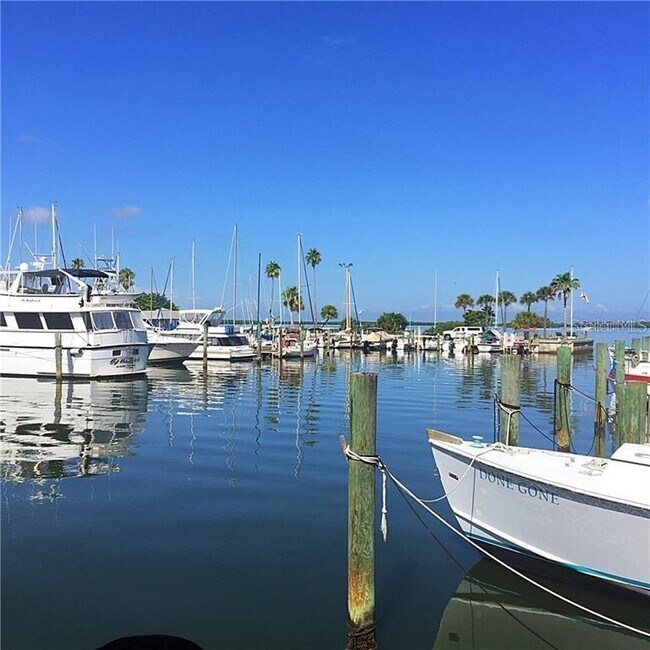 Building Photo - 2351 Irish Ln