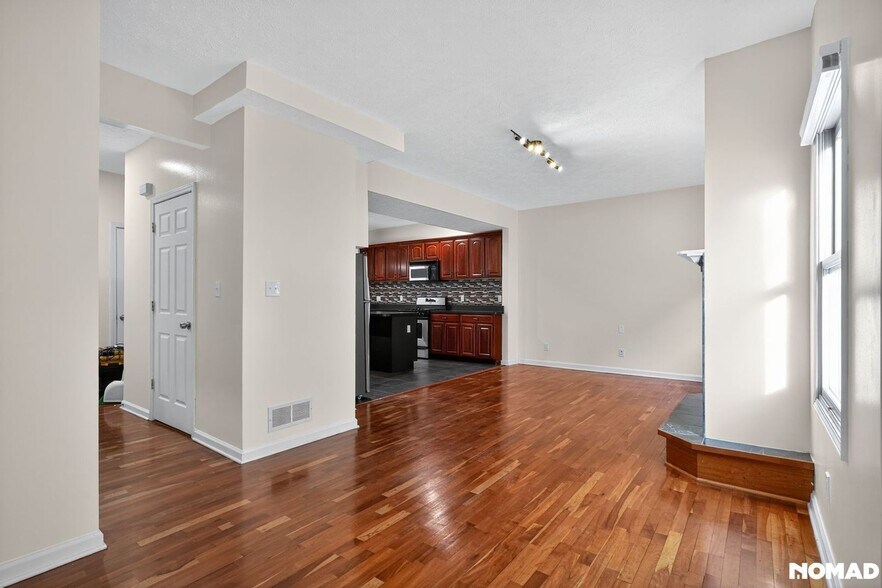 Building Photo - 5307 Herman Ave