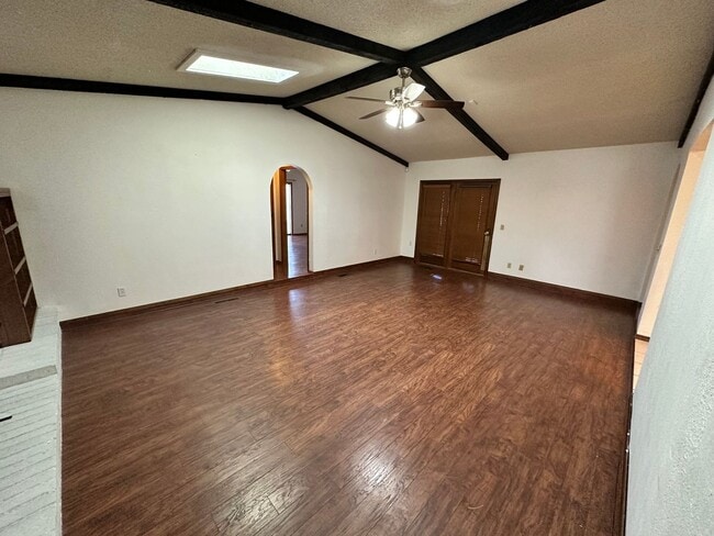 Building Photo - 4bed/3bath Home Available for Rent in Central Norman!!