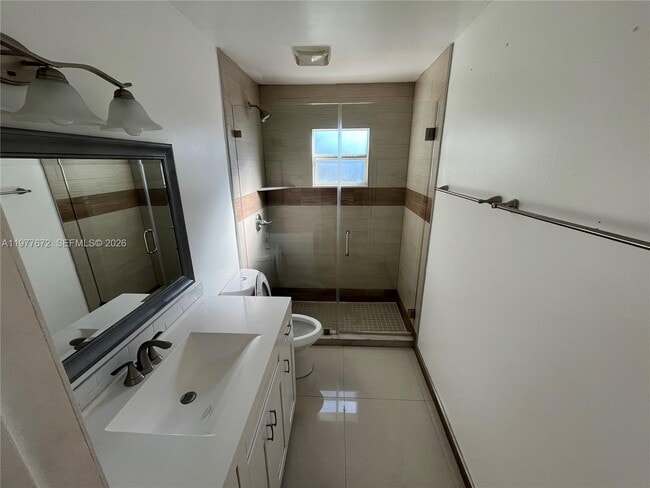 Building Photo - 5803 Buchanan St