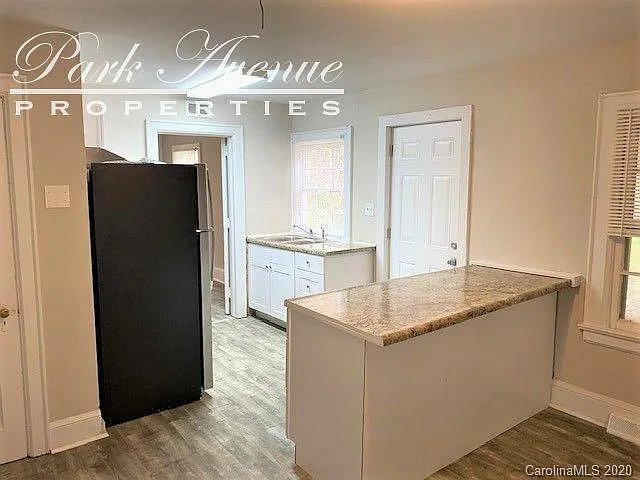 Building Photo - 318 Brevard St