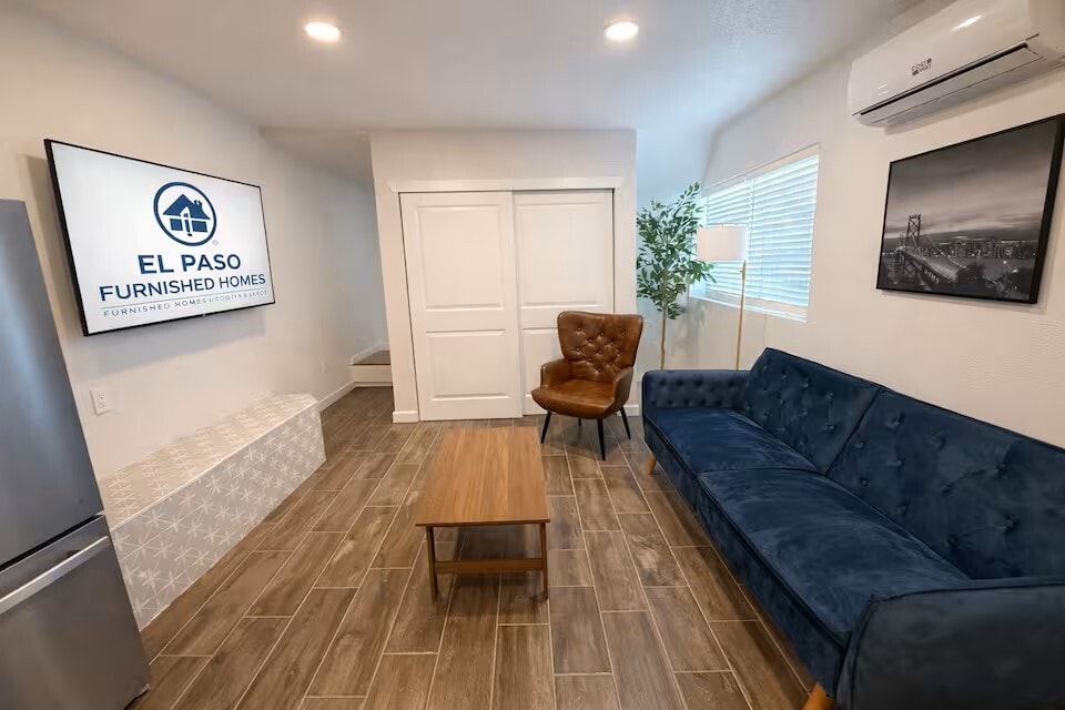 Building Photo - 3711 Nashville Ave