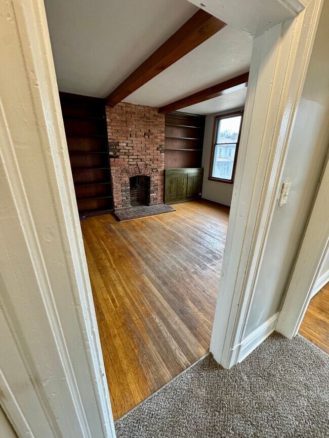 Building Photo - 111 S Ohio St