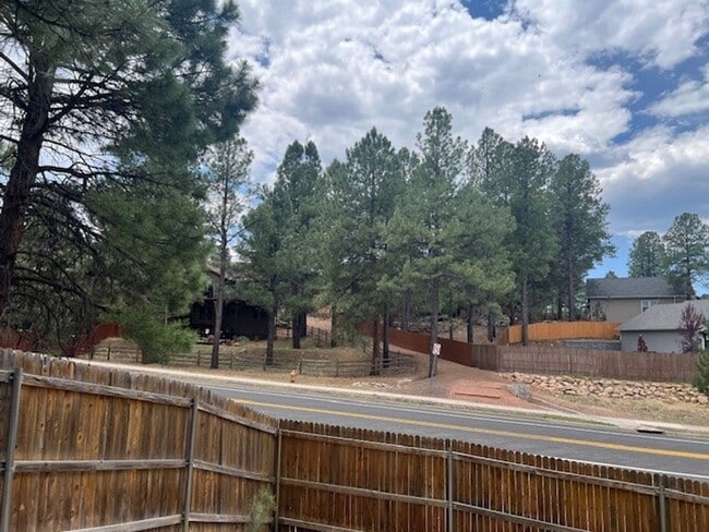 Building Photo - AVAILABLE SOON! 3-Bed Ponderosa Trails Gem