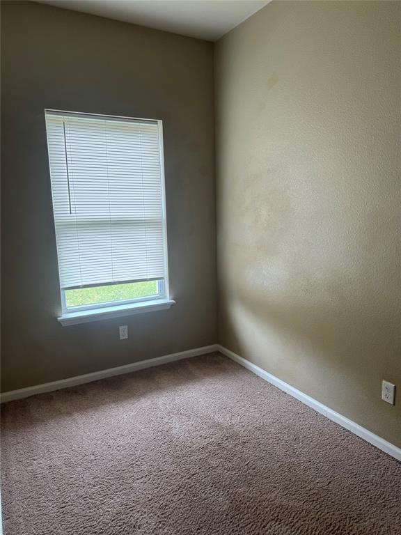 Building Photo - 1017 Fir Ln