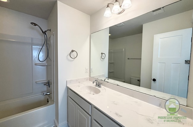 Building Photo - 28 Timber Oak Wy