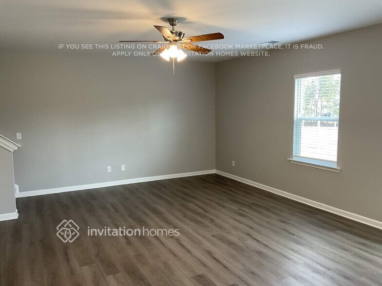 Building Photo - 516 Almere Dr