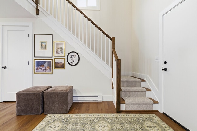 Building Photo - 60 Cinnamon Spring