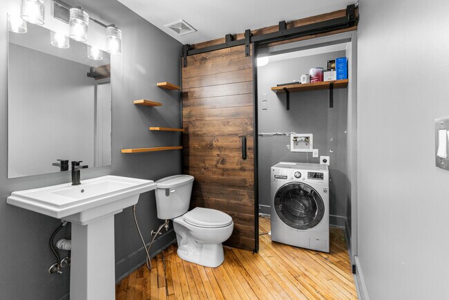 Building Photo - 2003 Brooklyn St